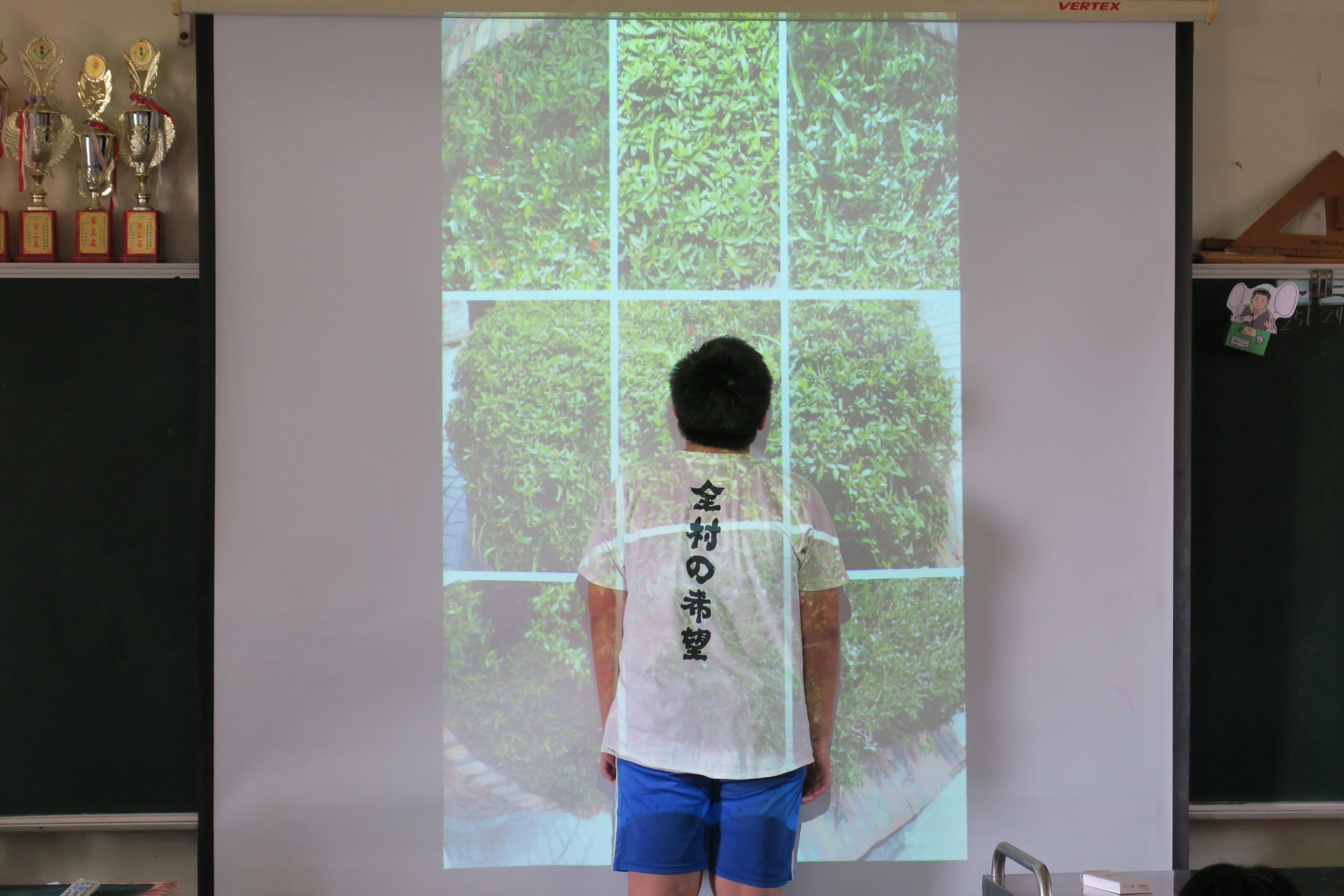 學生發表美感課程作品