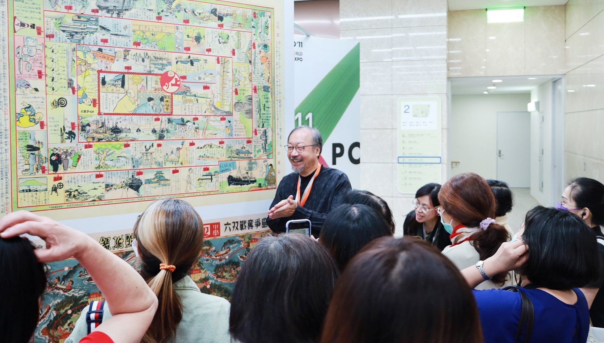 林磐聳講座教授導覽展區展品。