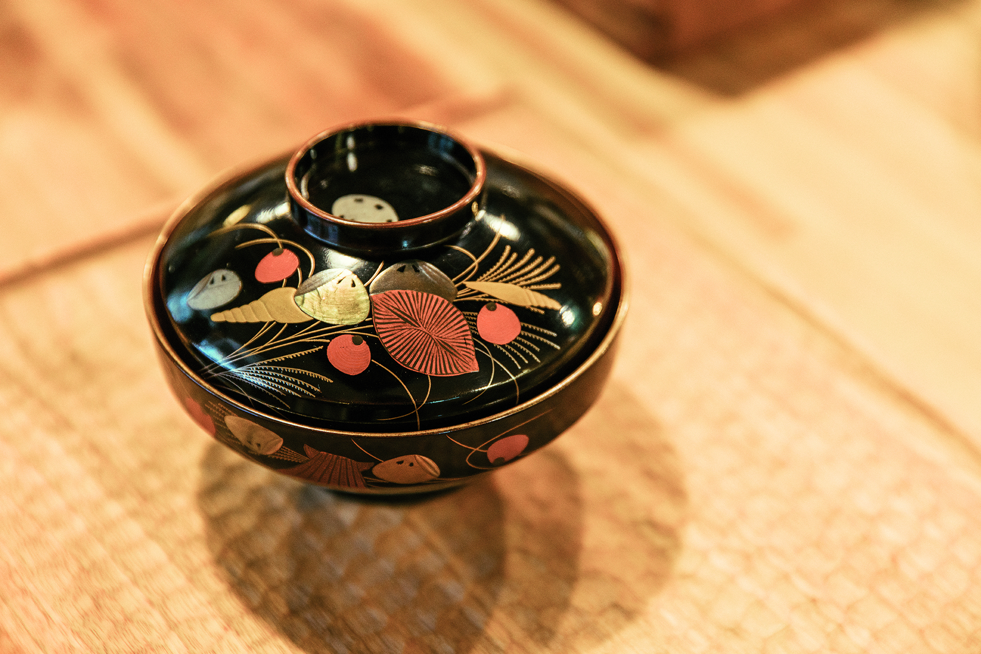 日式漆器展列照片